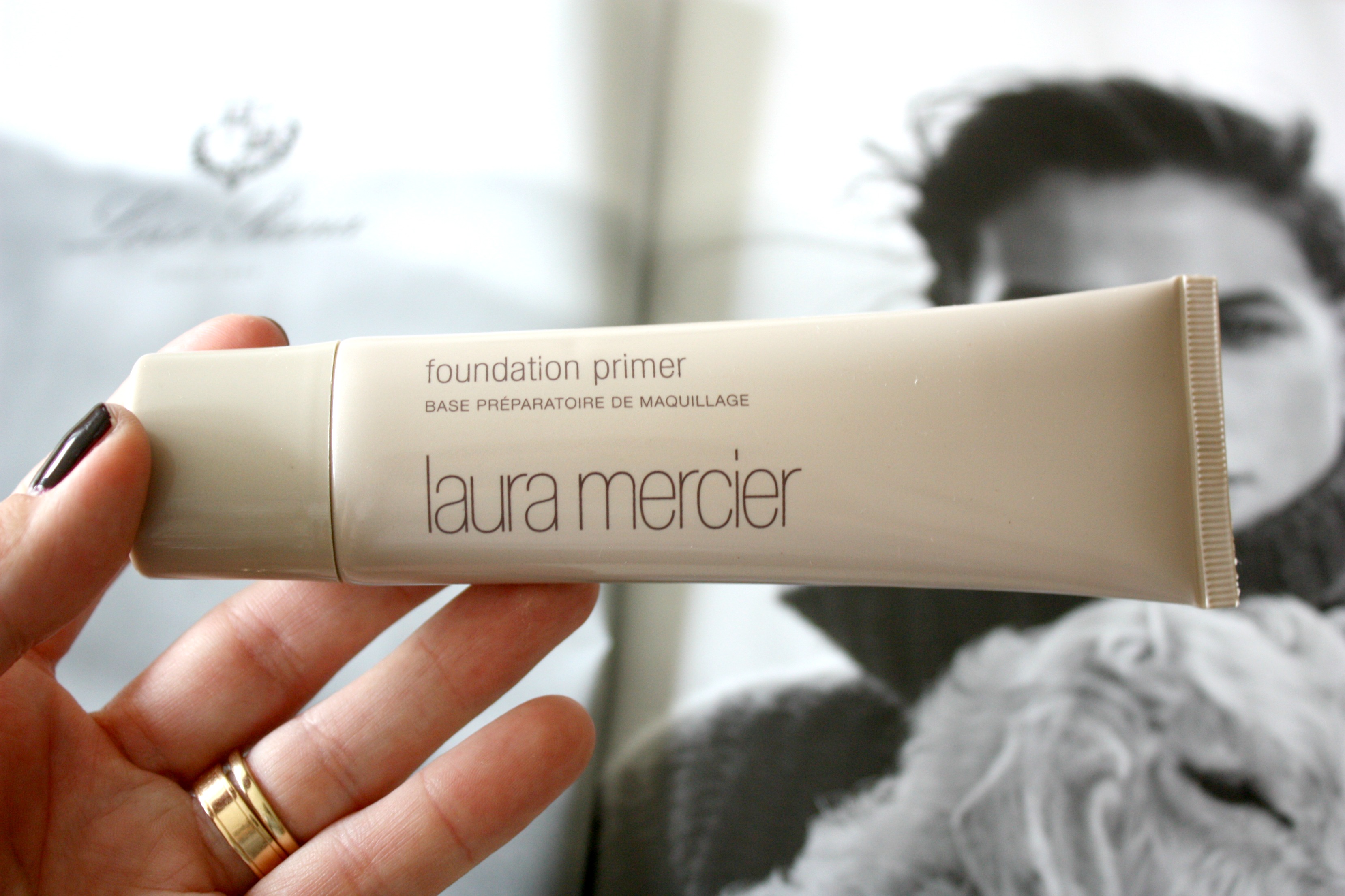 脱妆后用什么妆前乳最好呢女生,夏天又油又干粉底