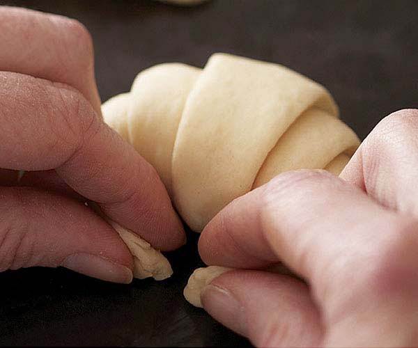 怎么烤最简单的羊角包,羊角包花样吃法烤箱做法