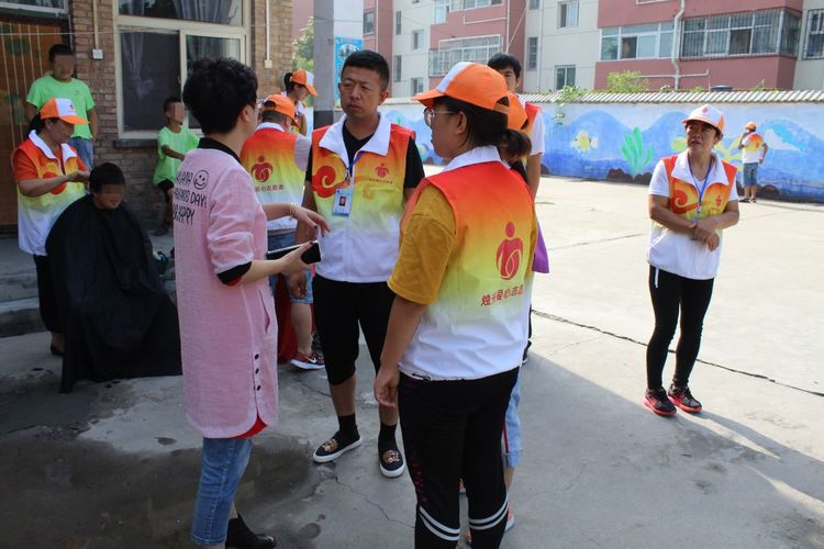 关爱聋哑伴智力障碍儿童,关爱残疾孩子