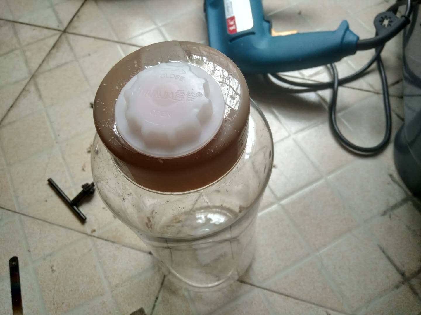 自制抽油神器,牛人自制电钻抽油神器