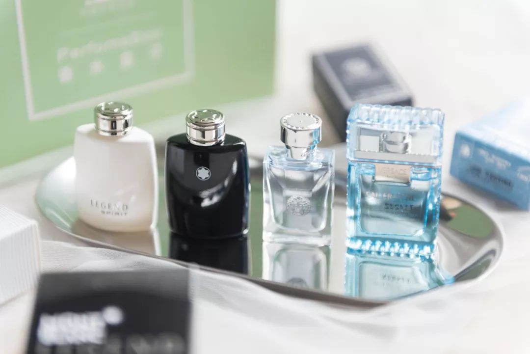 越是迷人的女人越危险,越迷人越危险的女人