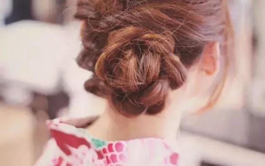 中年妇女发型编发简单又好看,10岁儿童简单编发发型短发教程