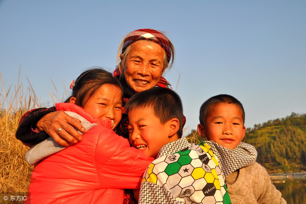 2019中考热点作文题目,2020中考作文冲刺热点押题素材