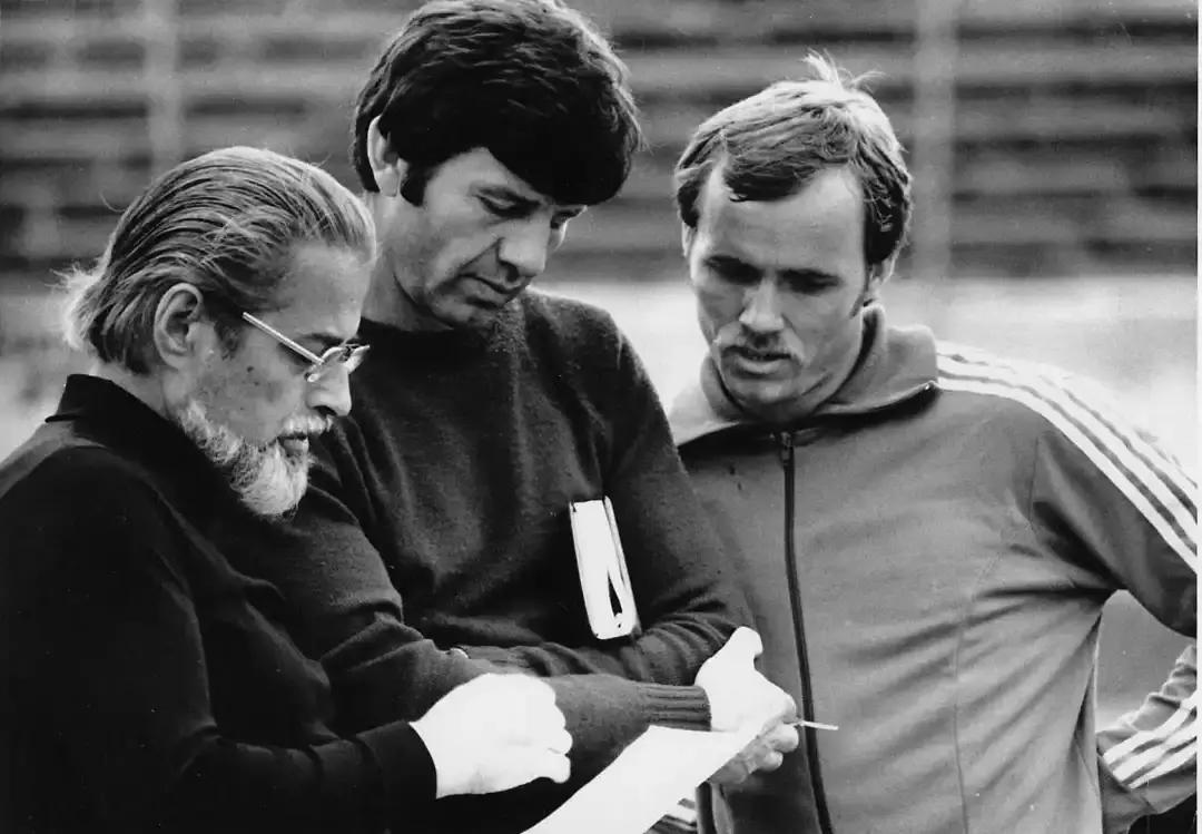 马拉松的基本常识初跑者必备,马拉松赛前一个月训练计划表