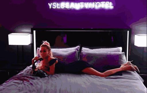 吸引各大明星网红为它疯狂打call,众明星大咖前来打call