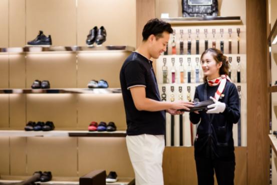 定制礼物、免费大餐？杭州大厦“克拉男神”陪你过七夕！