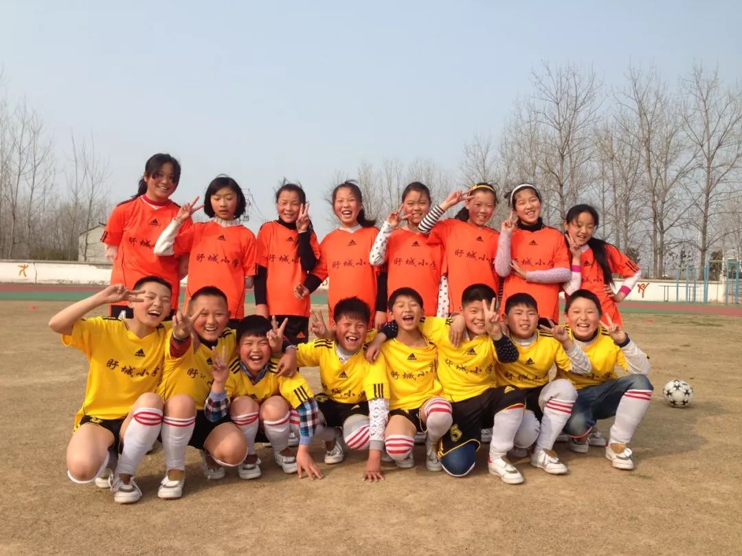 你的数学是足球老师教的吗,你的足球是数学老师教的吗