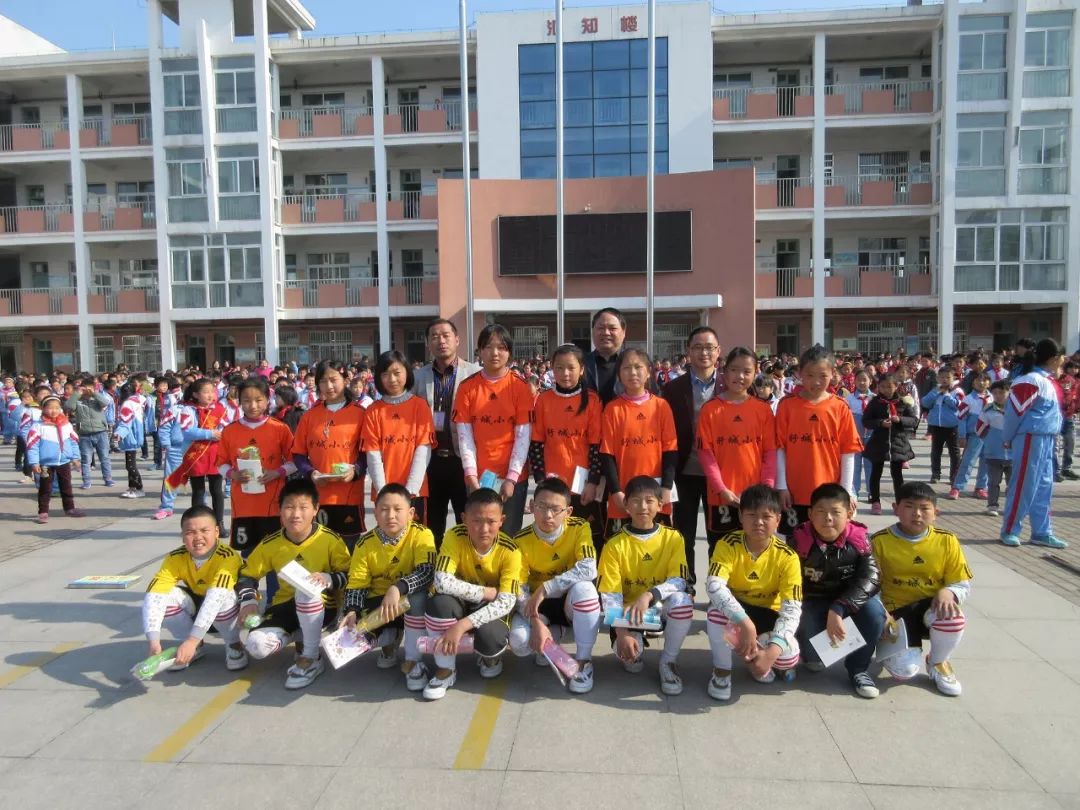 不骗你，我的足球是数学老师教的！