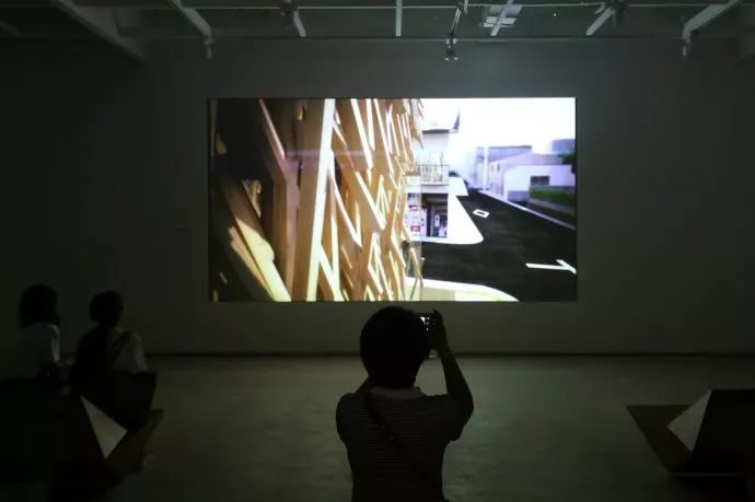 异化的负建筑—利星行偶遇隈研吾