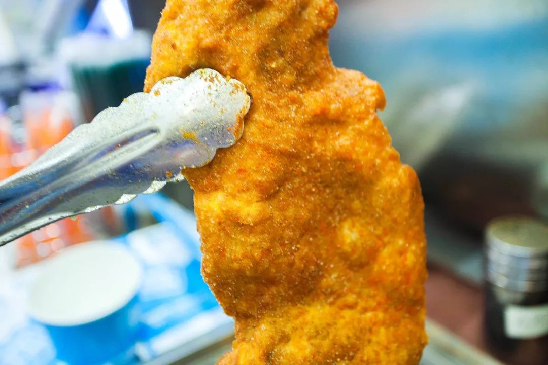 寻找岛城“大面子”主角,台湾正宗超级尺寸大鸡排pick大圆脸!敢来比一比?