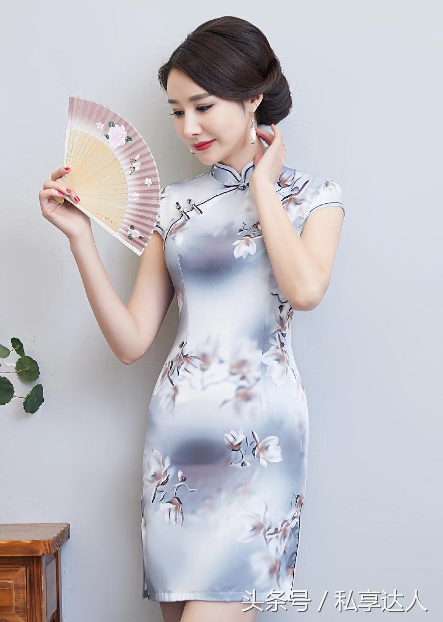 丝绒旗袍裙高端大气上档次年轻人,不骗你连衣裙再美不如旗袍有气质