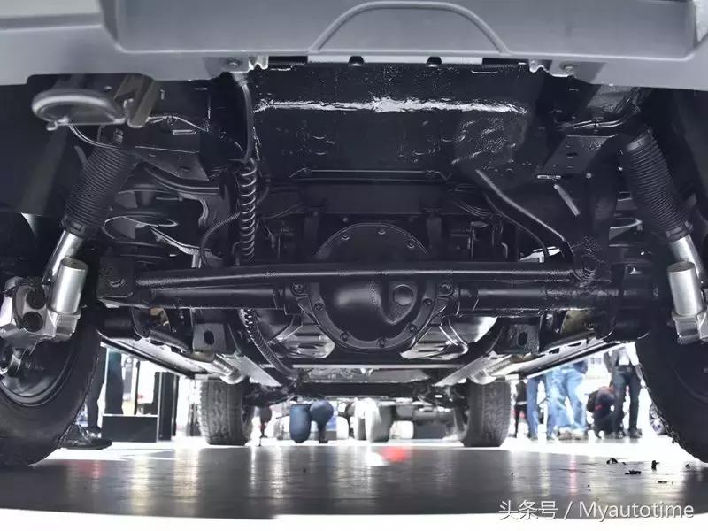 奔驰大g最适合越野的版本,奔驰大g的评价