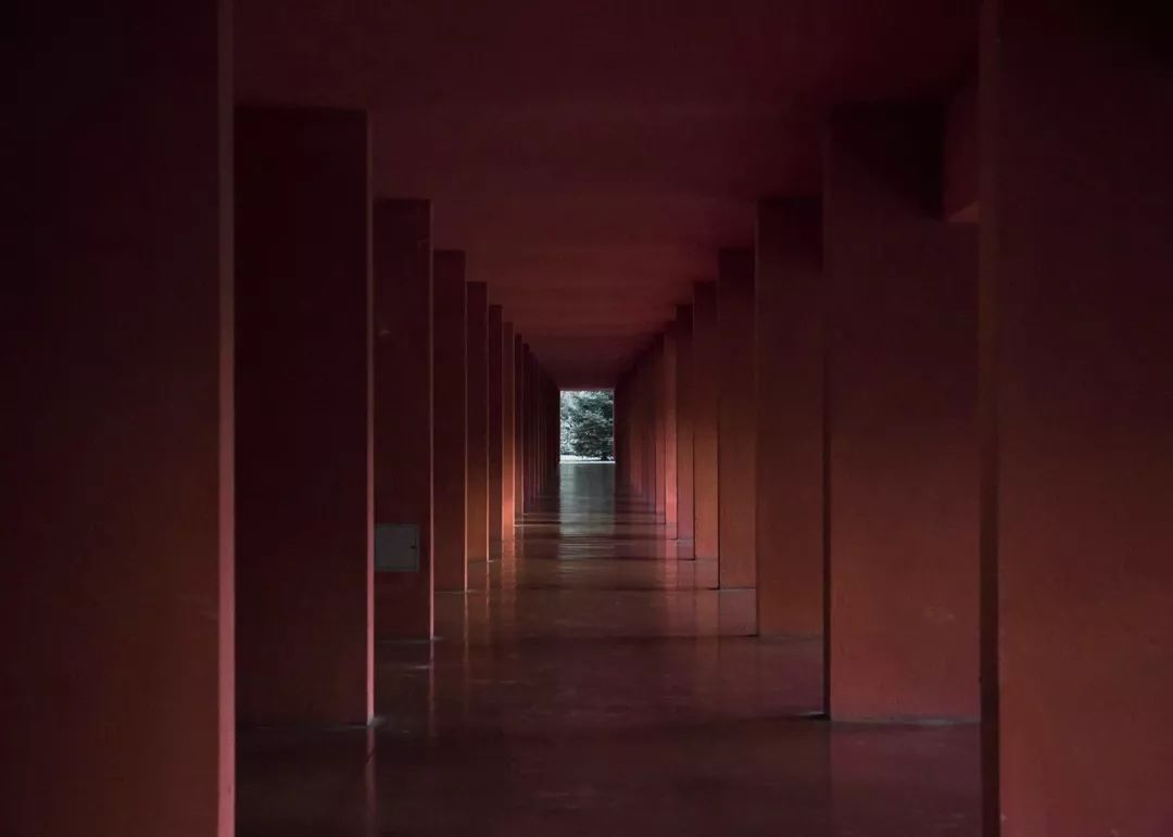 解压！美哭的对称建筑，瞬间治愈强迫症患者