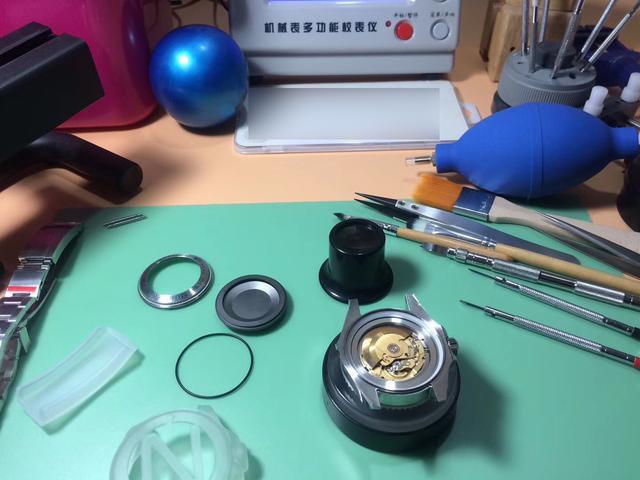 高仿表和真表差距大吗,为什么高仿工厂那么多