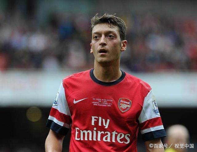 厄齐尔因遭受种族歧视是否接盘,厄齐尔为什么会变成背锅侠