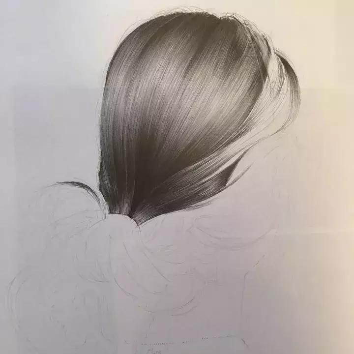 柔顺的长发很容易引人遐想，一起来看看画师笔下的头发如何表现