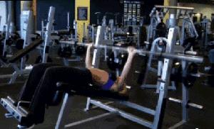 胸肌训练怎么感觉不明显,胸肌无器材最快的锻炼方法