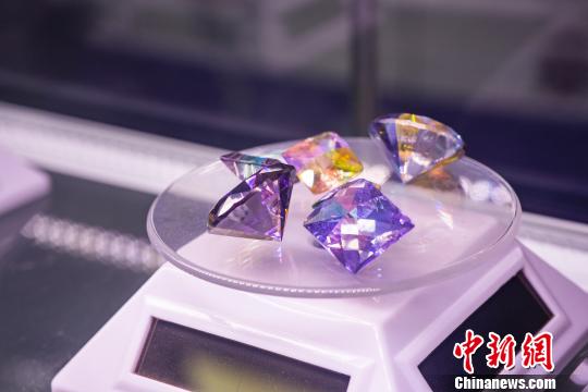 “世界人工宝石之都”广西梧州借力“一带一路”扬帆远航