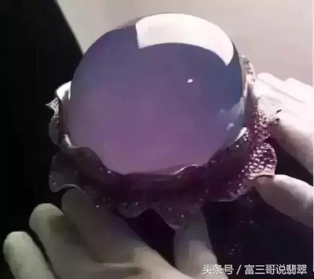 缅甸翡翠摆件翡翠观音挂件价格,花100万购买的翡翠