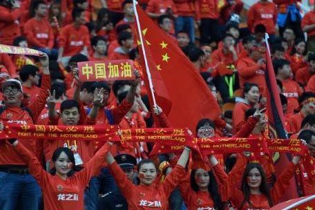 国足张源张玉宁,张玉宁国安腹肌