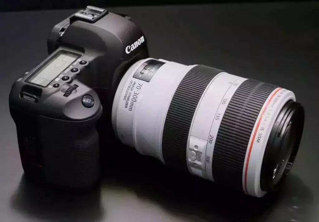 恒定光圈镜头优缺点,为什么买恒定光圈的镜头