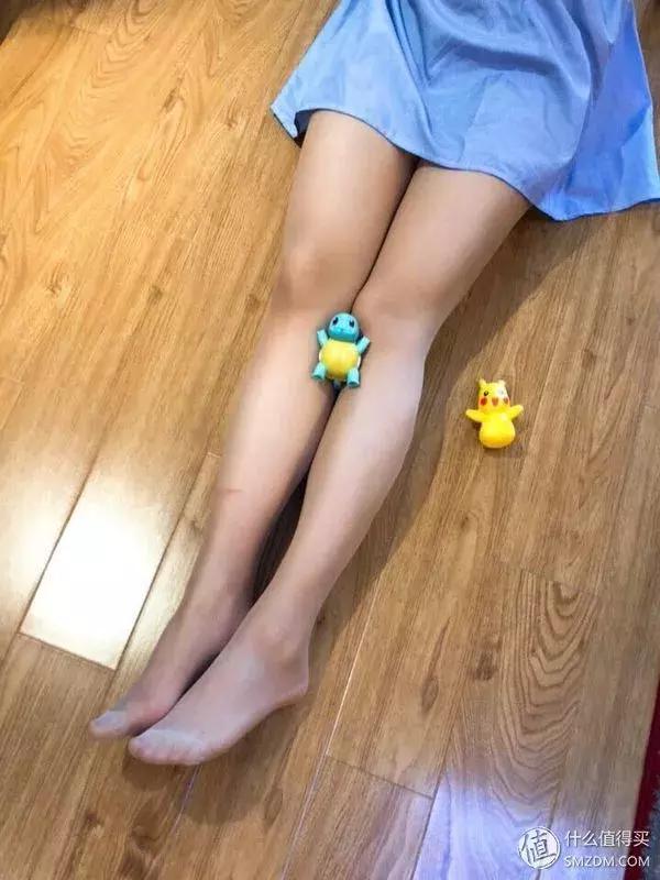 这是一篇正经的推荐:试穿*袜丝**我们是认真的