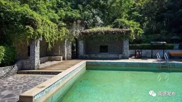 温泉水滑洗凝脂什么意思,温泉水滑洗凝脂上一句是什么