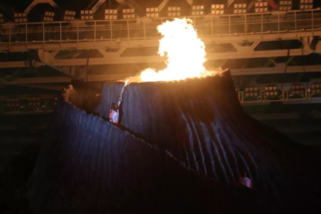 奥运档案圣火点燃,亚运圣火点燃的回放视频