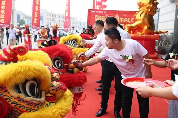 金马凯旋郑州国际建材MALL盛大开业