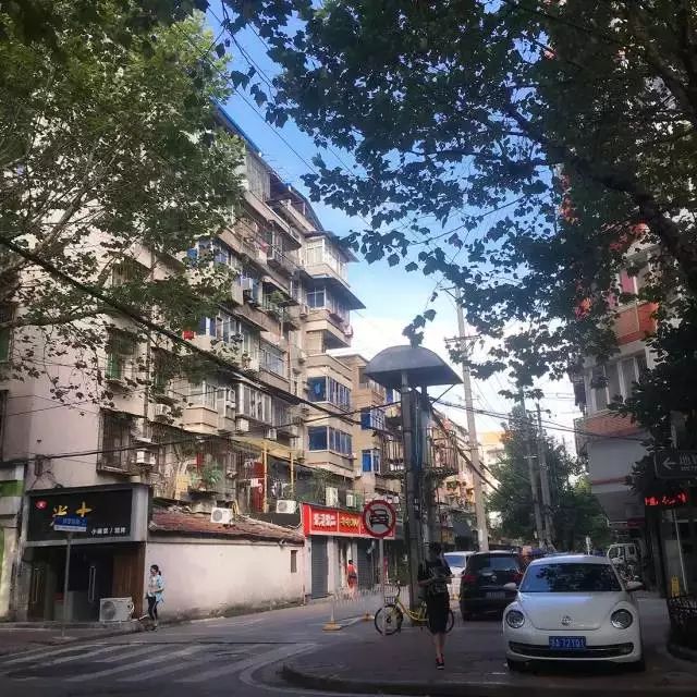 为什么武汉大学生提前放假,武汉大学生现在为什么放假