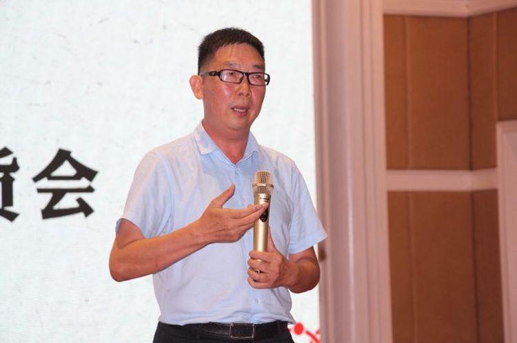 关注品质造福天中驻马店欢乐爱家仙菲国际酒庄联合举办发布会暨团购订购会