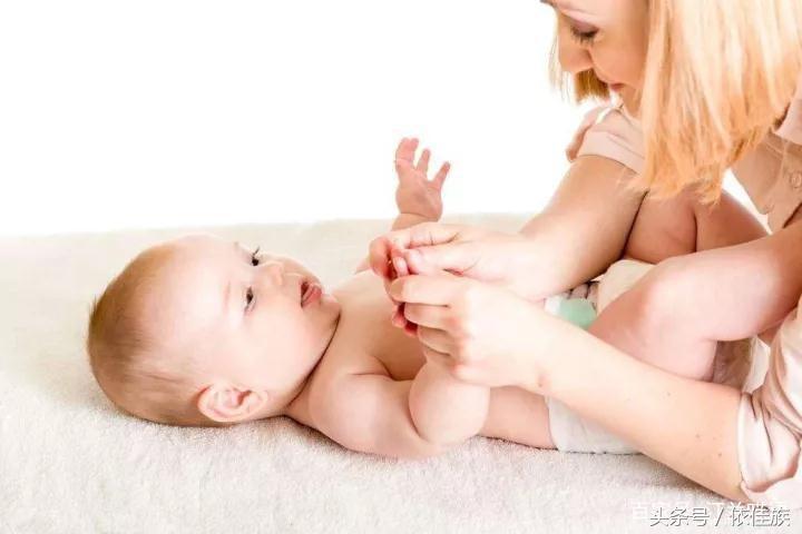 金牌月嫂给婴儿洗澡全过程,金牌月嫂必会的20项护理文字版