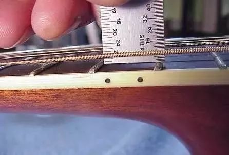 下弦枕凹槽怎么打磨,新吉他打磨下弦枕