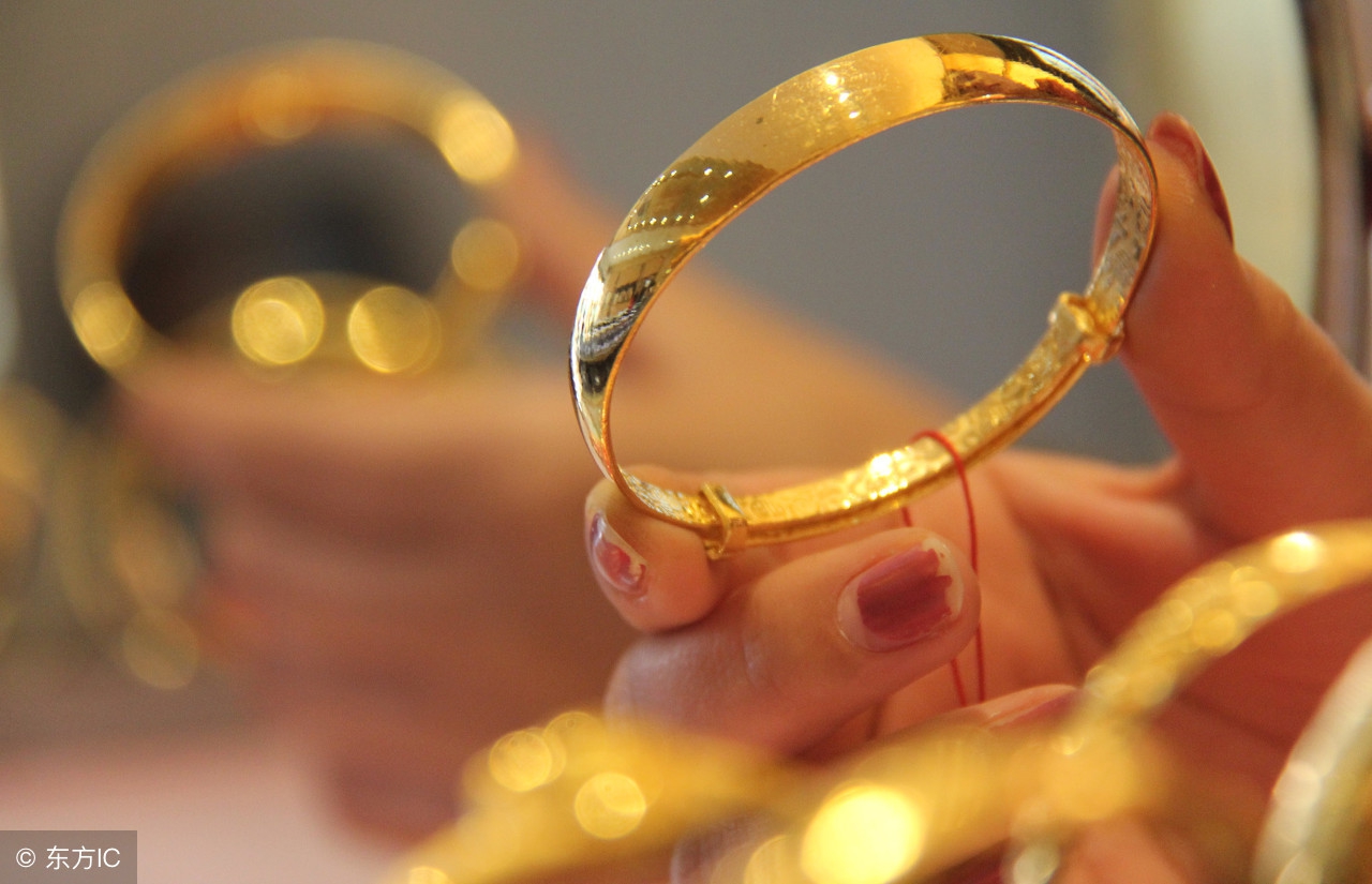 黄金手镯清洗小窍门图解,黄金手镯戴黑了怎样清洗