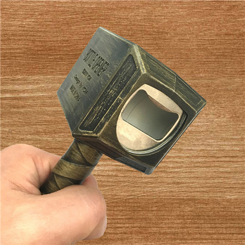 你们再喝几瓶吧，我的开瓶器还没玩够呢