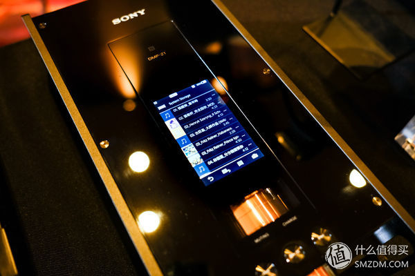 索尼sony初音限定版,索尼召开醇音系列音频产品发布会