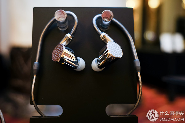 索尼sony初音限定版,索尼召开醇音系列音频产品发布会