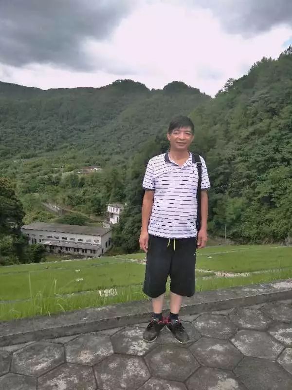 韶关曲江乳源诗友结袂自然游集诗三十首