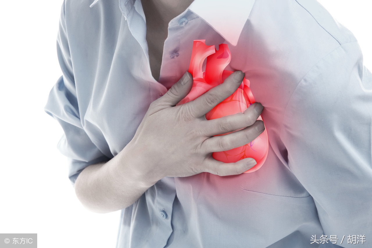 早上起床眼泡肿是怎么回事,起床眼胀