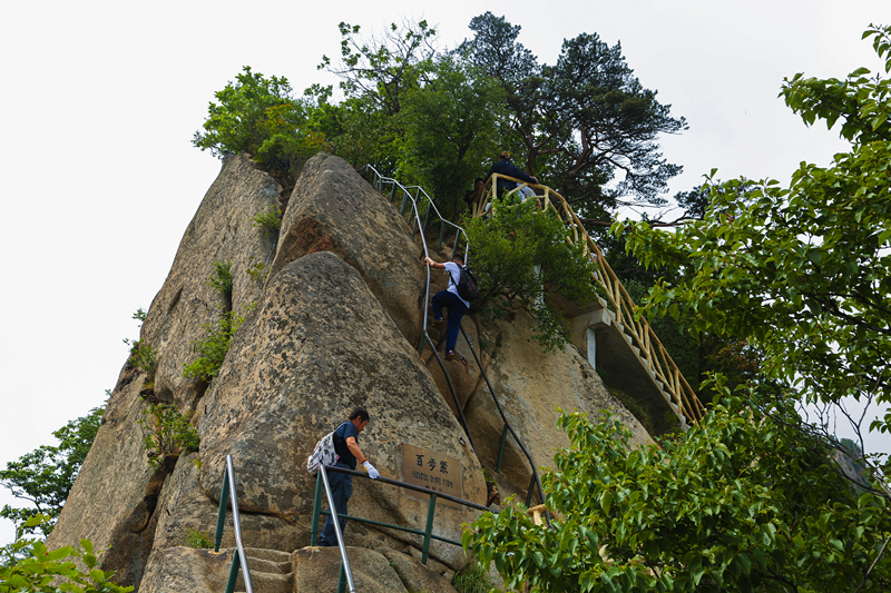 丹东凤凰山风景区攻略视频,凤凰山是大自然天然氧吧