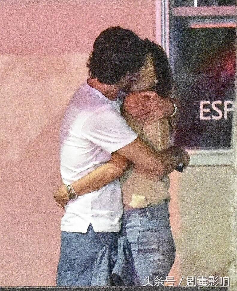 宸磋タ瓒呮āfernandatavares,宸磋タ瓒呮ālarissamarchiori韬珮