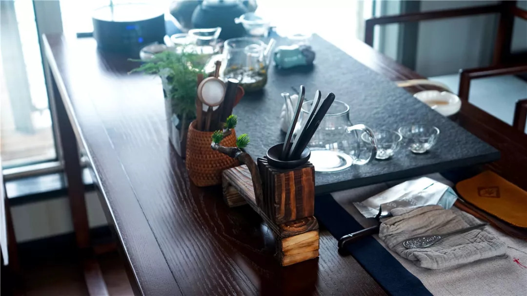 登上这艘神秘大船，体验24小时的时光穿越！