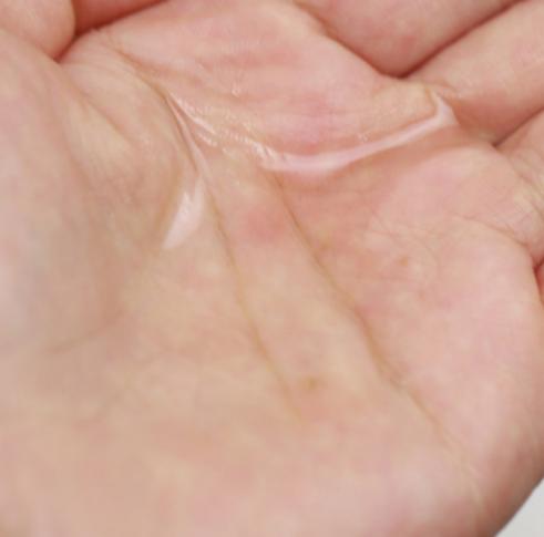 改善皮肤干燥毛孔粗大的方法,先解决毛孔粗大还是修复肌肤屏障