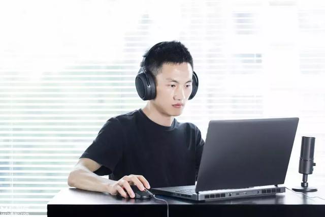 小米游戏本8代评测,小米游戏本8代值得入手吗