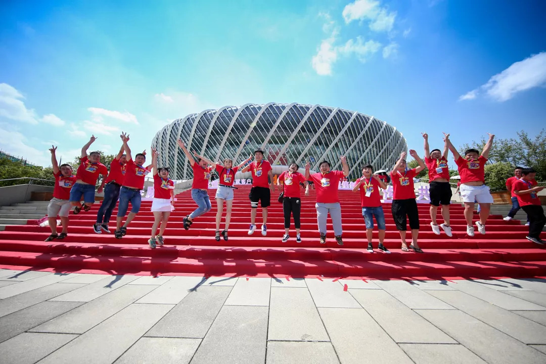 百度李彦宏“惊现”武汉，亲自为这家舞象之年的15岁企业打CALL