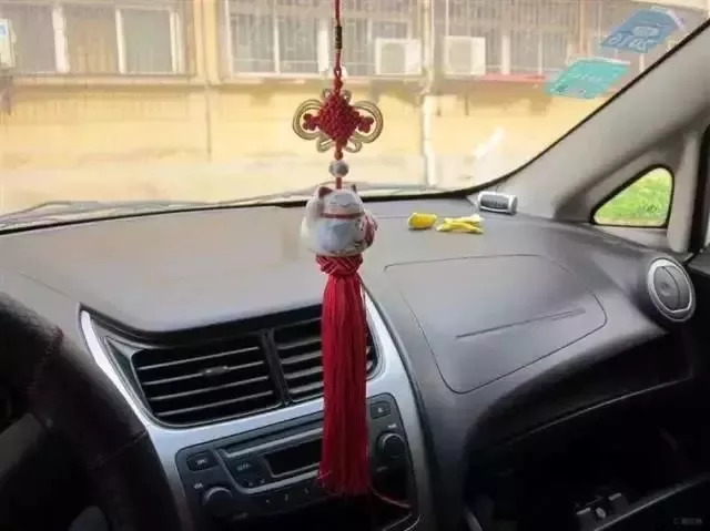 车内悬挂装饰品,要罚款!九成司机不知道!快自查!