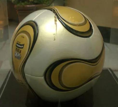 足球原来的模样,足球原来的样子