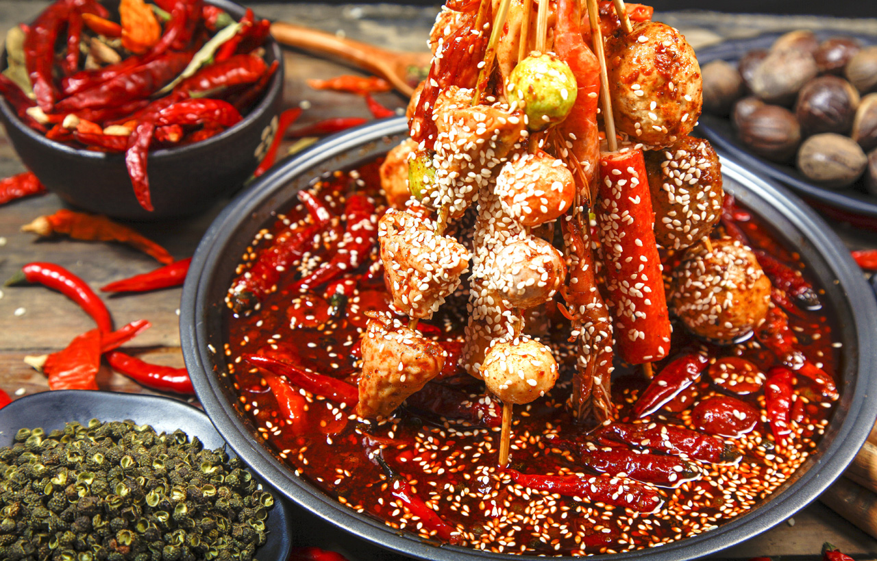 麻辣烫是什么类型的餐饮,麻辣烫到底是哪里的菜