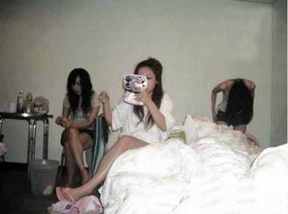 广州地铁谈曝光偷拍事件女大学生,央视点评大学生卖淫事件