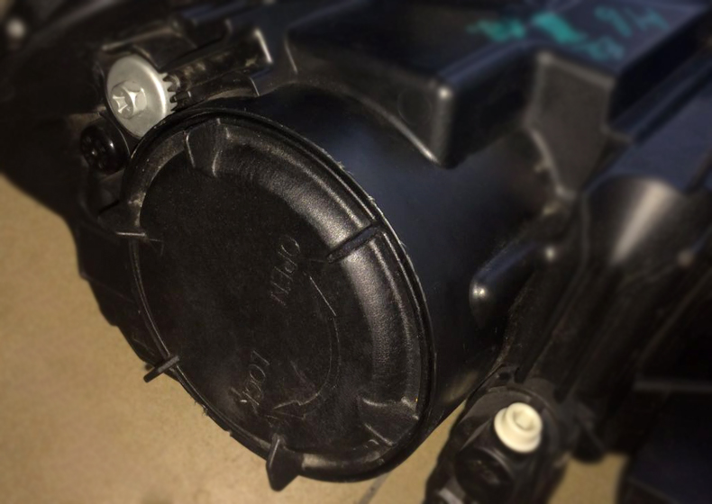 更换led车灯要不要装防尘罩,汽车大灯更换外罩需要多少度